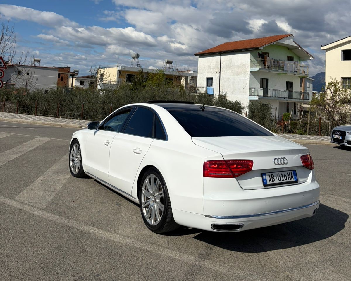 audia8_1